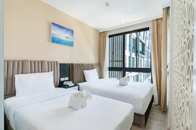 Habitación Superior con 2 camas individuales y vistas al jardín — Wyndham Phuket Airport
